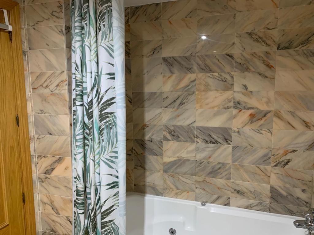 Apartamento Con Encanto Y Parking Privado Y Gratuito Granada Exterior photo